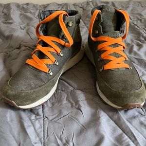 Men’s Merrell boots size 10